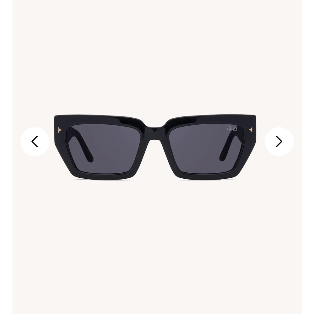 DEZI Sunglasses: Switch (Black/ Dark Smoke)